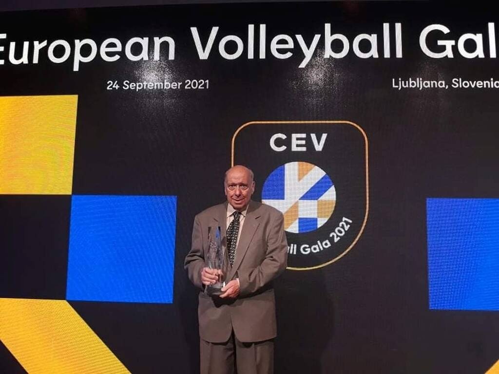 Η μεγάλη βραδιά και βράβευση του Θανάση Μπελιγράτη στο Gala της CEV (photos+video)