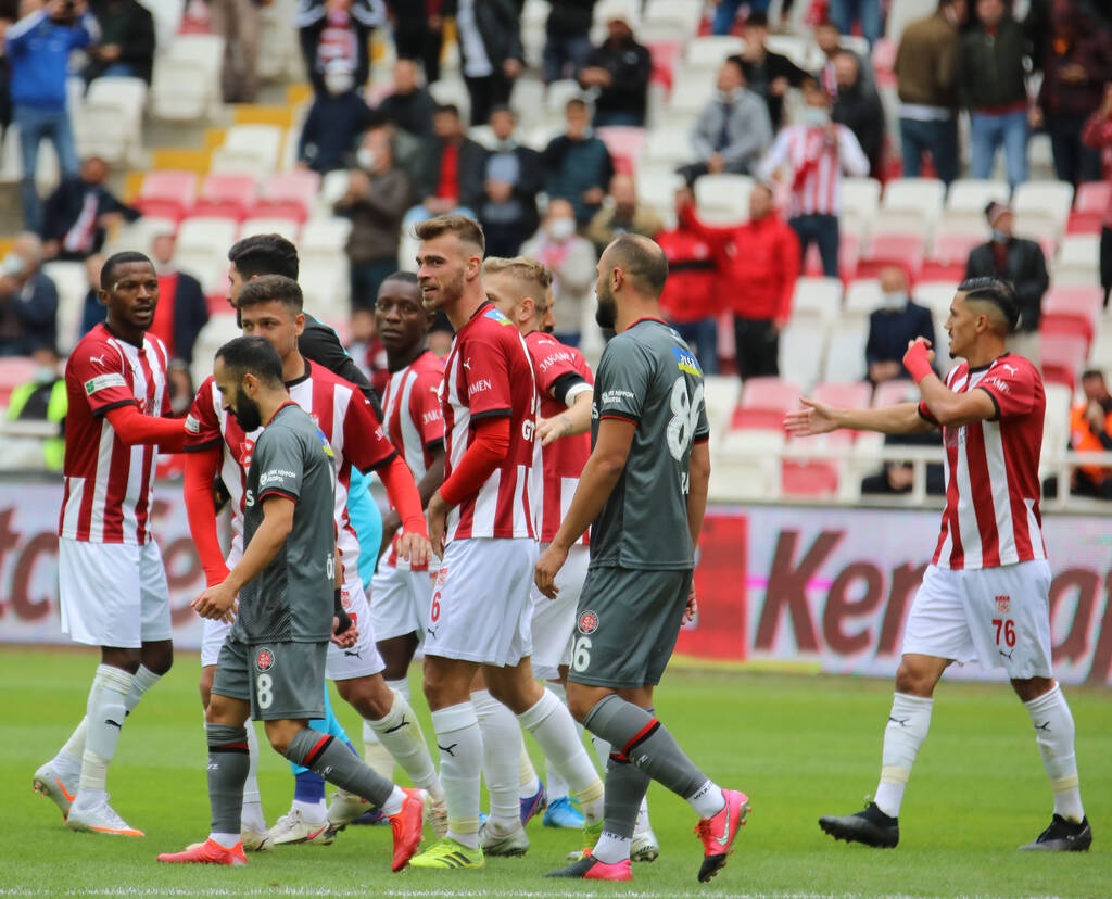 Τελείωσε από την ΑΕΚ και τώρα είναι δεύτερος σκόρερ στην Τουρκία ο Γούτας! (video+photos)