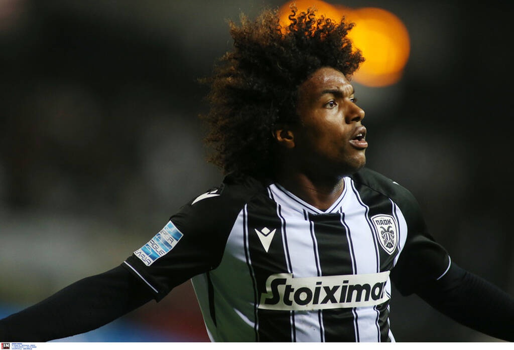 ΠΑΟΚ-ΑΕΚ: Η Τούμπα αποθέωσε τον Μπίσεσβαρ! (video+photos)