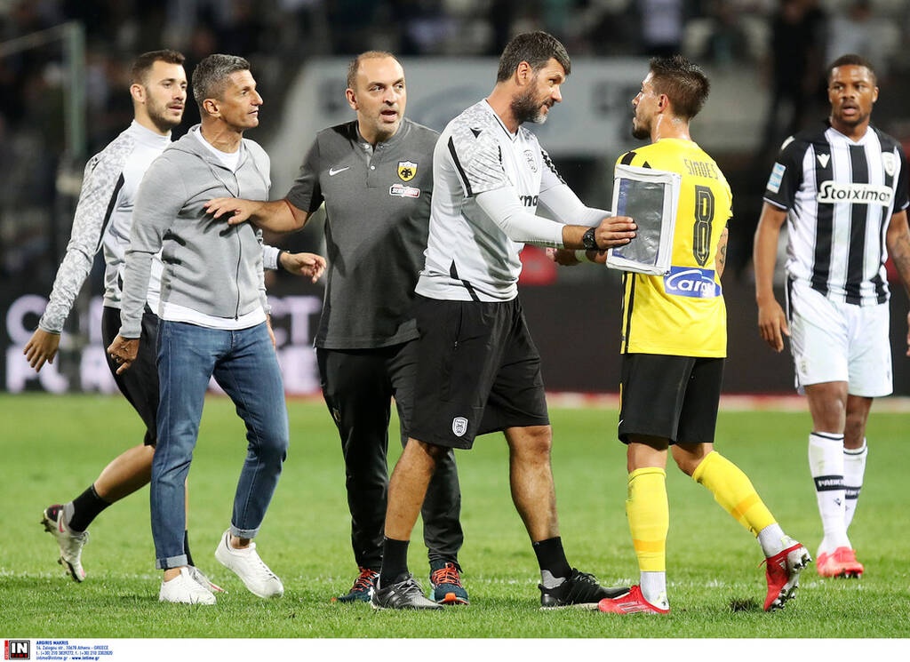 ΠΑΟΚ-ΑΕΚ: Ένταση με Σιμόες-Λουτσέσκου - Τι συνέβη όταν τελείωσε το ντέρμπι