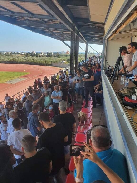 Επικό σκηνικό με έναν γύπα στο Βουζουνεράκειο (video)