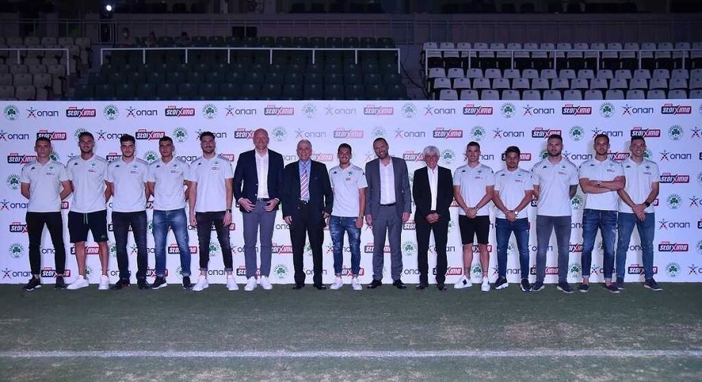 Γιαν Κάρας, Διευθύνων Σύμβουλος ΟΠΑΠ, Μάνος Μαυροκουκουλάκης, Πρόεδρος & Διευθύνων Σύμβουλος της ΠΑΕ Παναθηναϊκός, Γιάννης Ρόκας, Διευθυντής Marketing, Επικοινωνίας & Χορηγιών του ΟΠΑΠ, Ιβάν Γιοβάνοβιτς, Προπονητής Παναθηναϊκού και παίκτες του