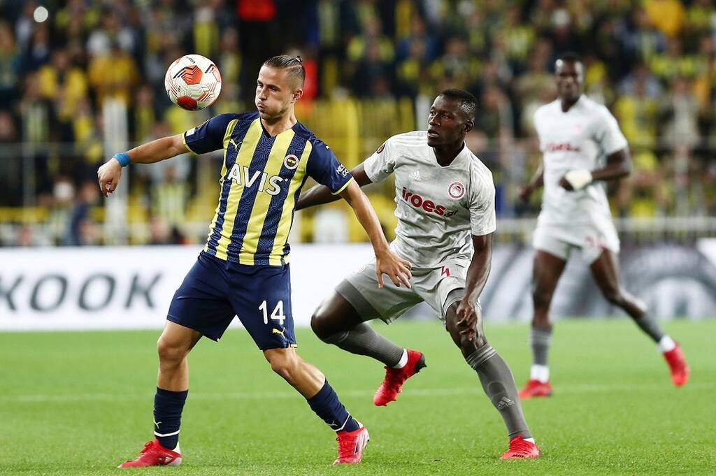 Πέλκας: «Έπαιξε έξυπνα ο Ολυμπιακός» (photos+video)