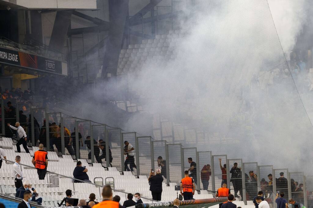Europa League: Επεισόδια στο «Βελοντρόμ»! (Video+Photos)