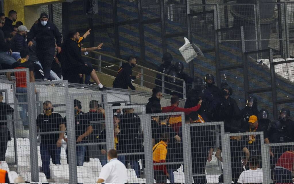 Europa League: Επεισόδια στο «Βελοντρόμ»! (Video+Photos)