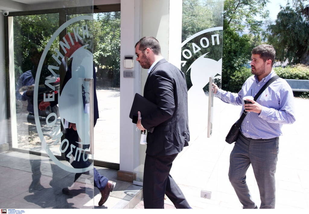 Super League: Διεργασίες για το διάδοχο του Μπουτσικάρη - Ναι μεν αλλά για Γκαγκάτση