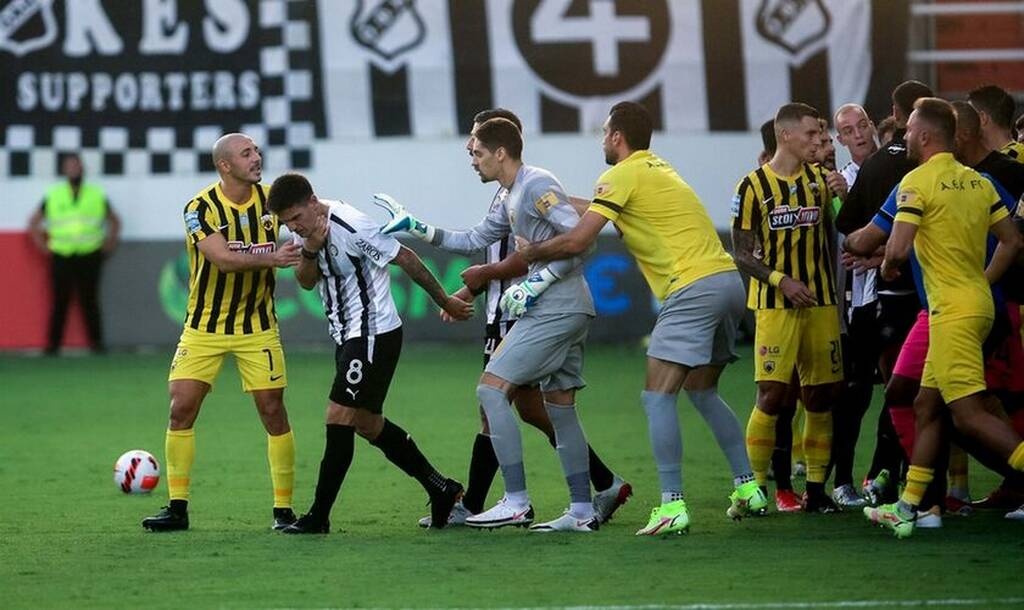 Super League: Ανέβηκαν οι τόνοι ανάμεσα σε ΑΕΚ και ΟΦΗ - Οι ατάκες του Μπέου που έβαλαν «φωτιά»