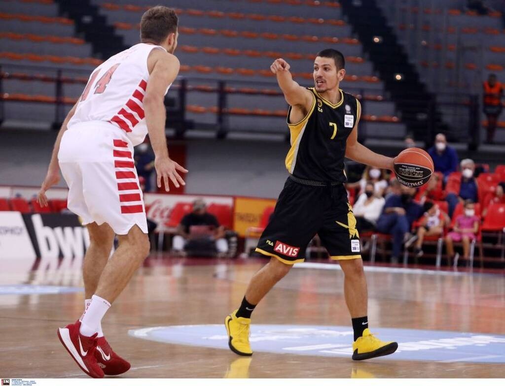 Ολυμπιακός-ΑΕΚ: Έβαλε... δύσκολα στο ξεκίνημα με εντυπωσιακό Φλιώνη (video)