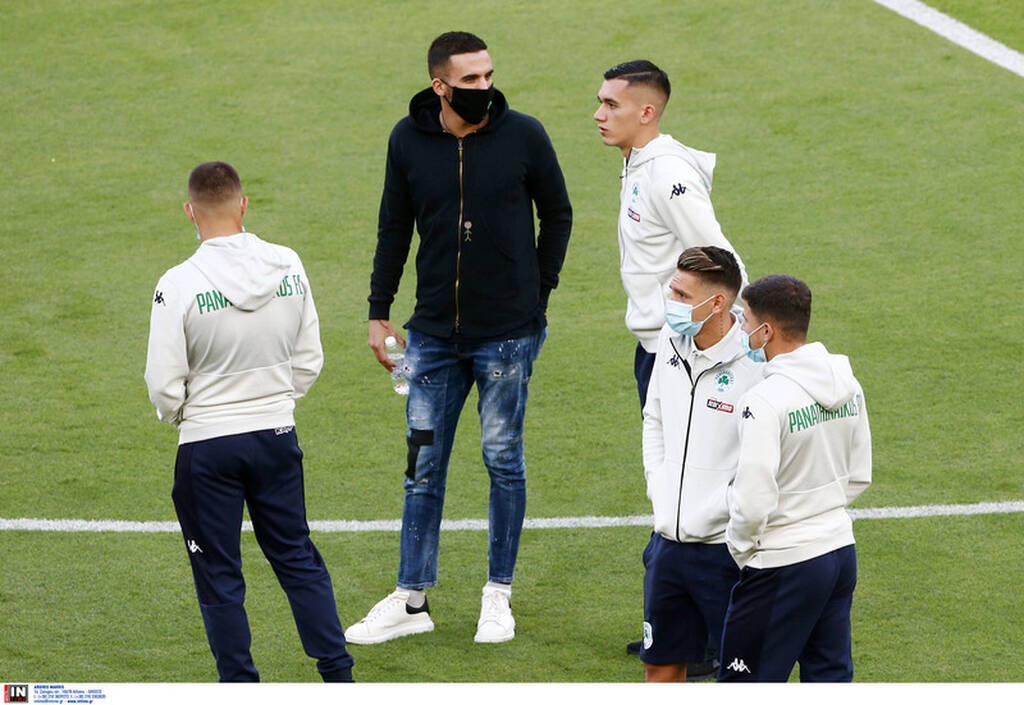 Ολυμπιακός-Παναθηναϊκός: Η άφιξη του «τριφυλλιού» - Παρών στο ντέρμπι ο Κουρμπέλης! (photos)