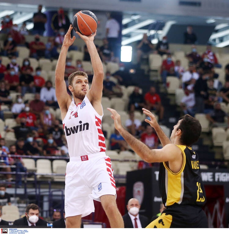 Ολυμπιακός-ΑΕΚ 103-78: «Ερυθρόλευκη» πρεμιέρα με νίκη λόγω Βεζένκοφ και... έλλειψη ενέργειας