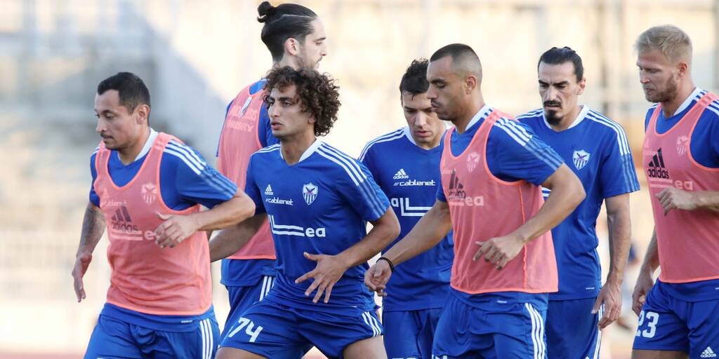 Κύπρος: «Πόλεμος» Ανόρθωσης-ΑΠΟΕΛ - Χαμός με Ουάρντα! (video+photos)