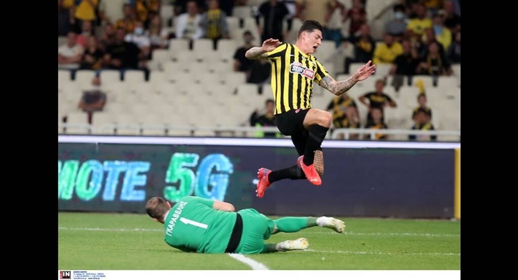 ΑΕΚ: Ο εντυπωσιακός κύριος Τσούμπερ - Κάνει τη διαφορά με... το καλημέρα (photos)