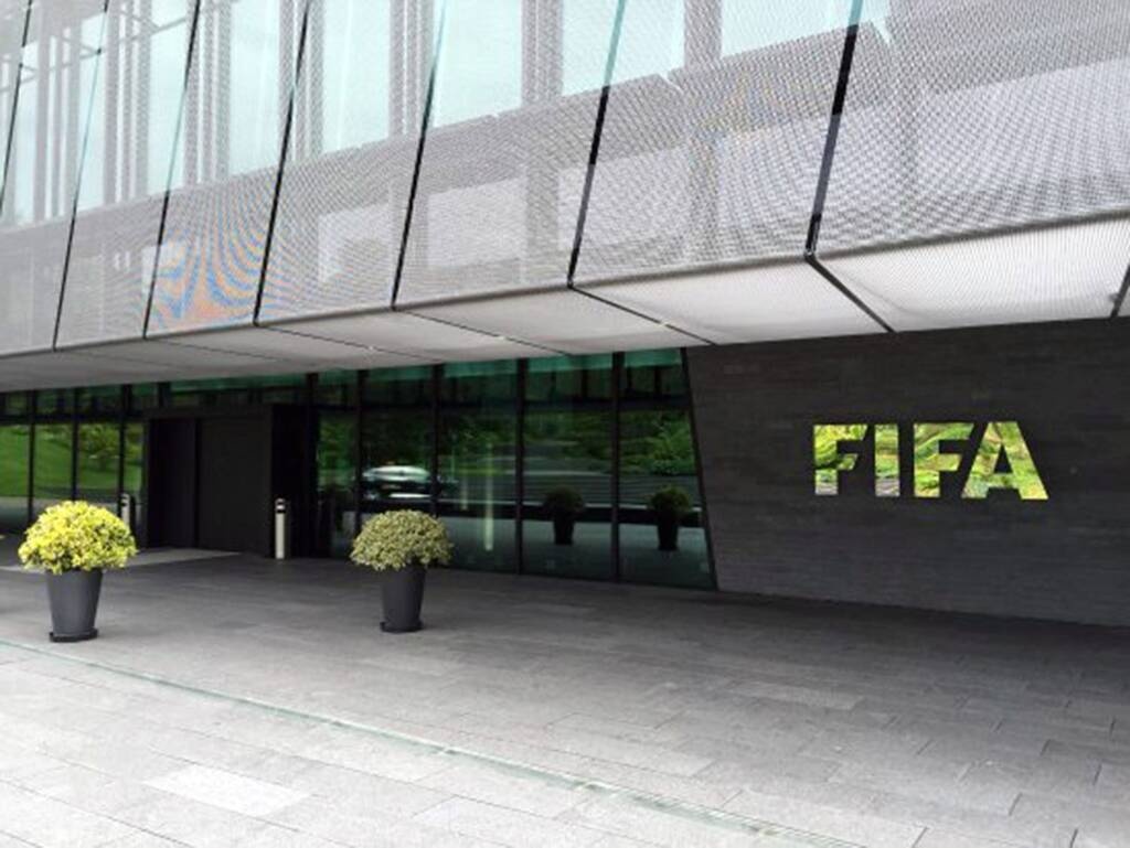 FIFA: Η γνωμοδότηση για την ΕΕΑ - «Παρεμβαίνει στο ποδοσφαιρικό αυτοδιοίκητο»