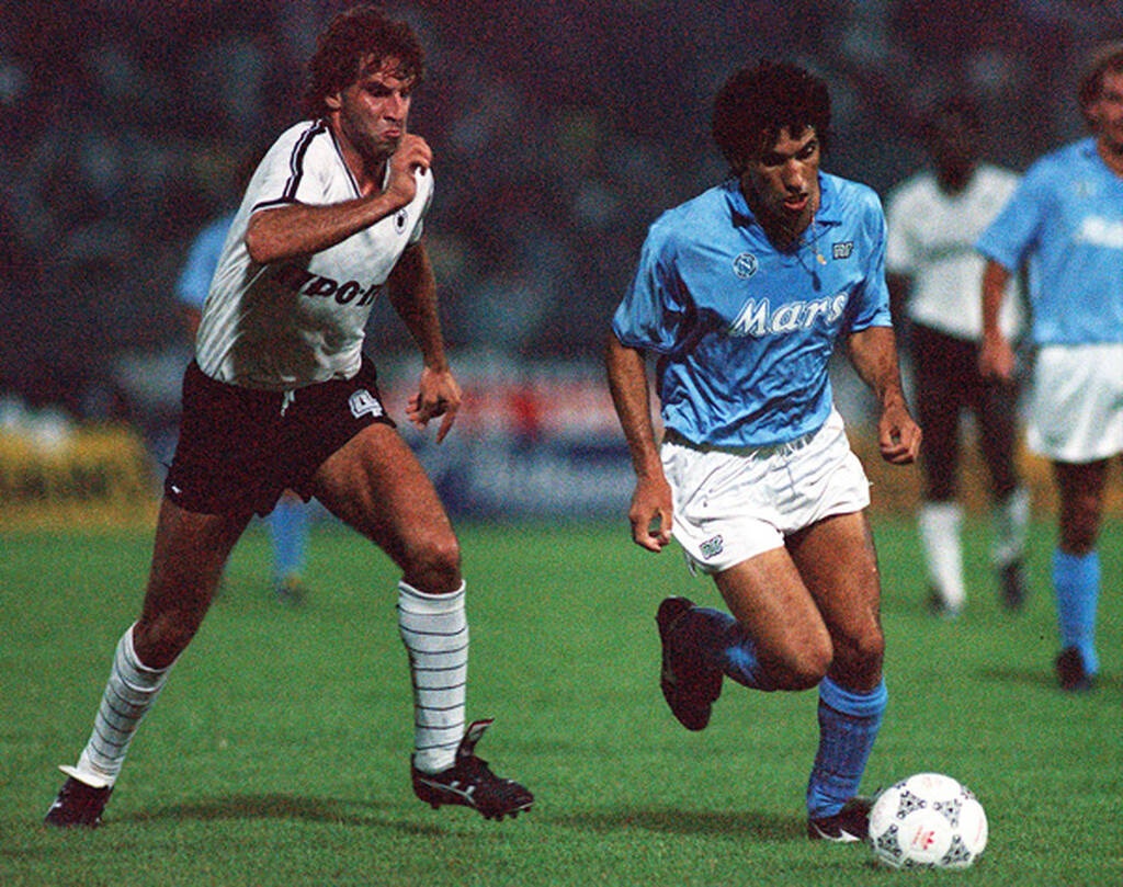 Σαν Σήμερα: Όταν ο Μαραντόνα αγωνίστηκε στην Τούμπα (photos+video)