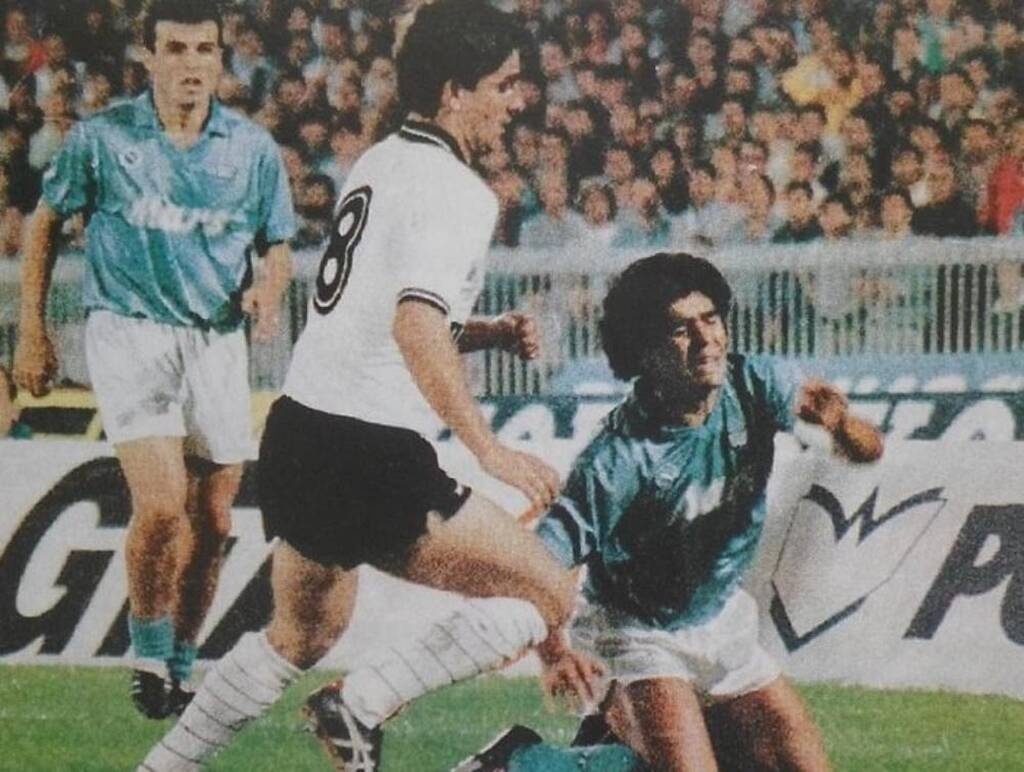 Σαν Σήμερα: Όταν ο Μαραντόνα αγωνίστηκε στην Τούμπα (photos+video)