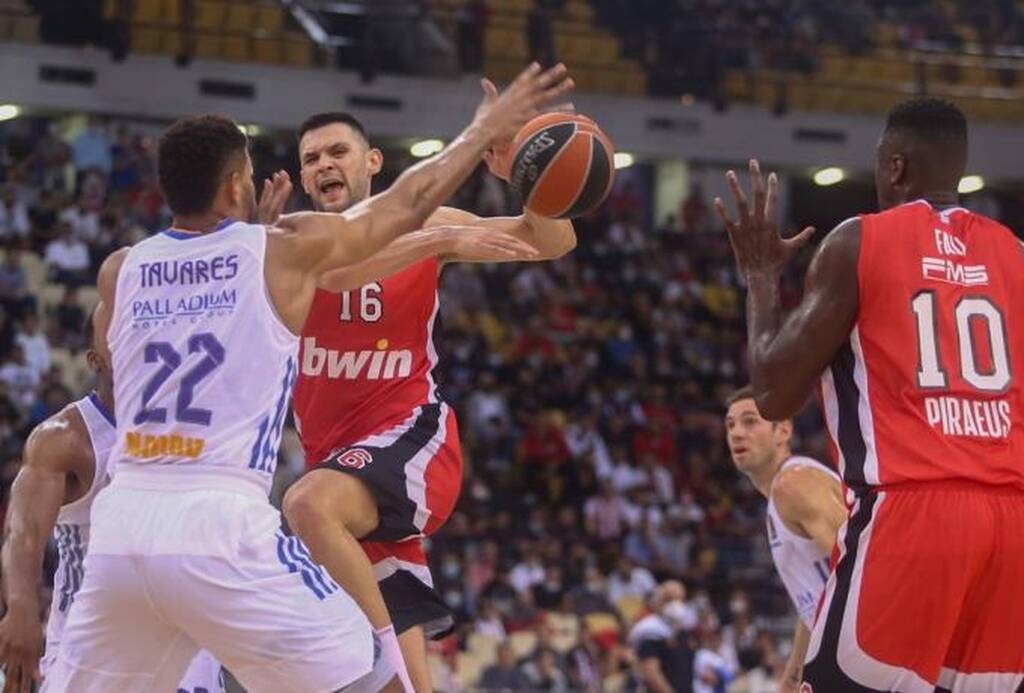 Μποζίκας: «Πολύ απαιτητικό ματς με υπερβολική τακτική»