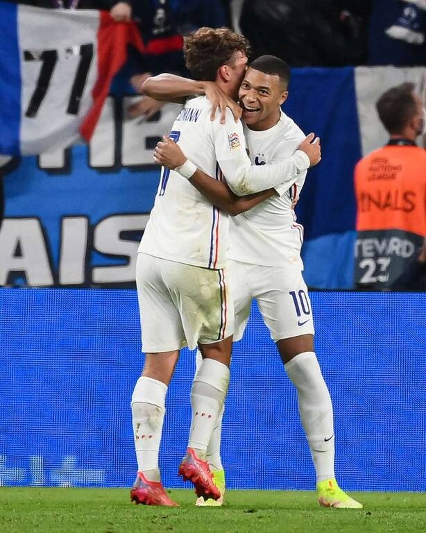 Ο Γκριεζμάν έγινε viral: «Αγόρασε» τον Εμπαπέ στη Νιούκαστλ! (Video+Photos)