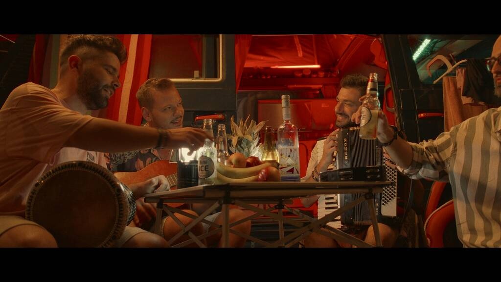 Έτοιμοι να μας κάνουν "Άνω Κάτω" με το νέο τους τραγούδι