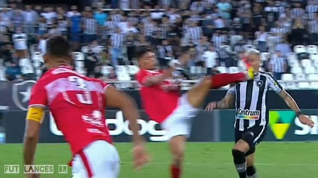 Δολοφονικό χτύπημα στη Βραζιλία - Από τύχη γλίτωσε τα χειρότερα (photos+video)