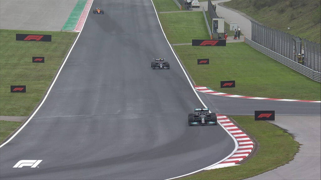 Formula 1: «Χόρεψε» στη βροχή ο Μπότας, στην κορυφή της βαθμολογίας ο Φερστάπεν
