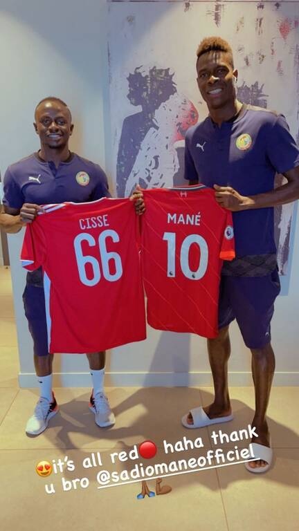 Ολυμπιακός: Με την ερυθρόλευκη φανέλα ο Μανέ - Το μήνυμα του Σισέ (photo)