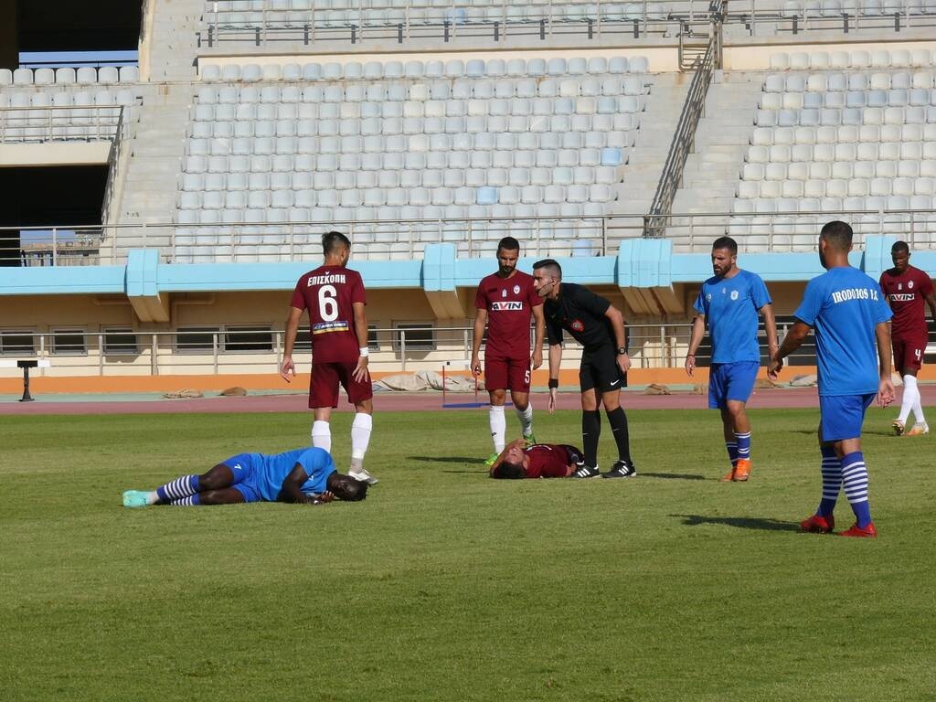 Ηρόδοτος-Επισκοπή: «Πάγωσαν» με τον τραυματισμό του Καντέ – Μεταφέρθηκε στο νοσοκομείο