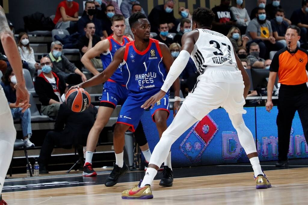Βιλερμπάν-Αναντολού Εφές 75-73: Κάρφωμα νίκης από τον Αντετοκούνμπο!