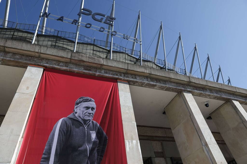 Πολωνία: Ονομάστηκε «Κάζιμιρ Γκόρσκι» το Εθνικό στάδιο! (Video+Photos)