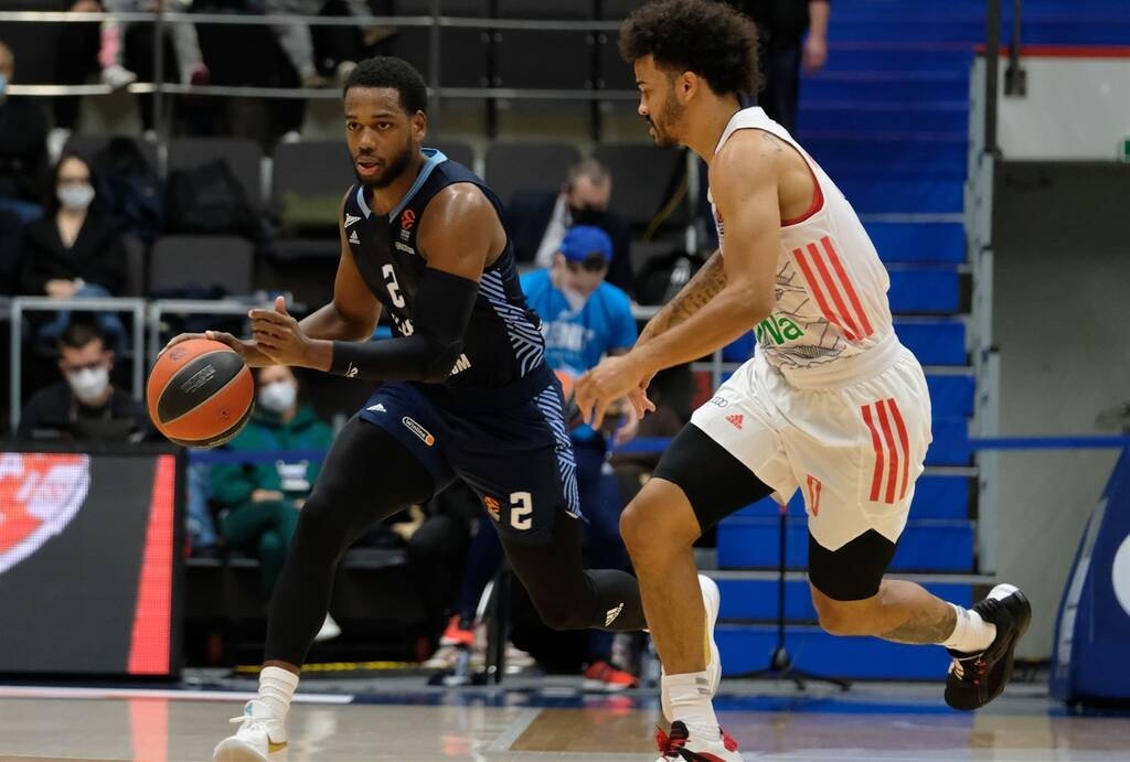 Ζενίτ Αγ. Πετρούπολης-Μπάγερν 79-71: Είχε... Τζόρνταν!
