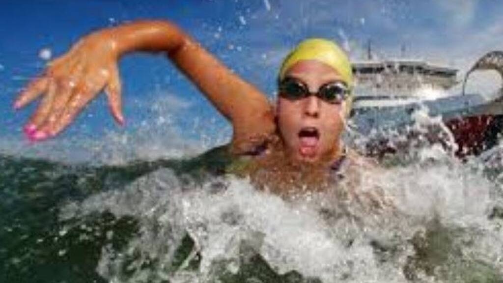 Κολύμβηση: Τέλος από τις… πισίνες για την «Βασίλισσα» Κλόε ΜακΚάρντελ
