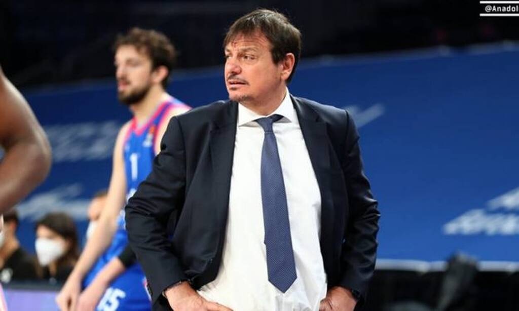 Αναντολού Εφές: Ο νέος συνεργάτης του Αταμάν στον πάγκο - Δεν πάει το μυαλό σας (photos)