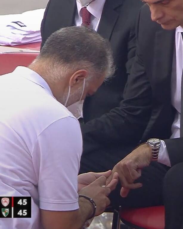 Ολυμπιακός-Ζαλγκίρις Κάουνας: Τραυματίστηκε στο χέρι ο Μπαρτζώκας (photos)