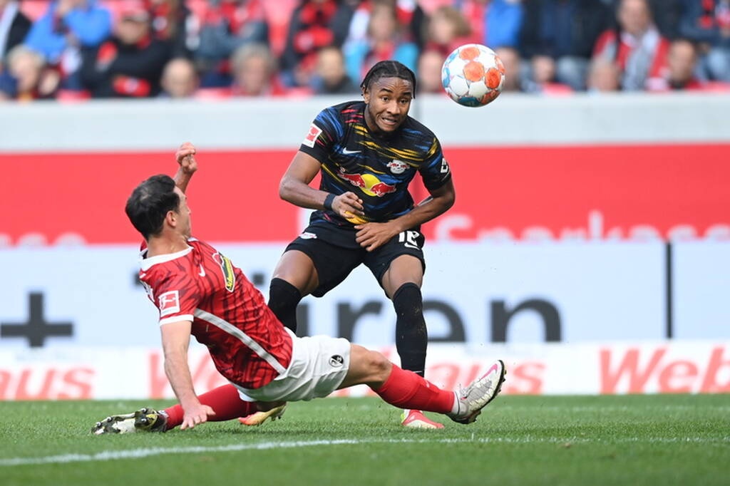 Bundesliga: Κορυφή η Ντόρτμουντ – Ήττα σοκ για την Άιντραχτ πριν τον Ολυμπιακό (photos)