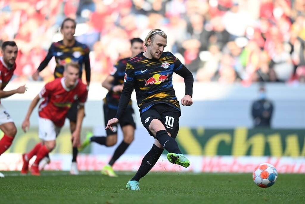 Bundesliga: Κορυφή η Ντόρτμουντ – Ήττα σοκ για την Άιντραχτ πριν τον Ολυμπιακό (photos)