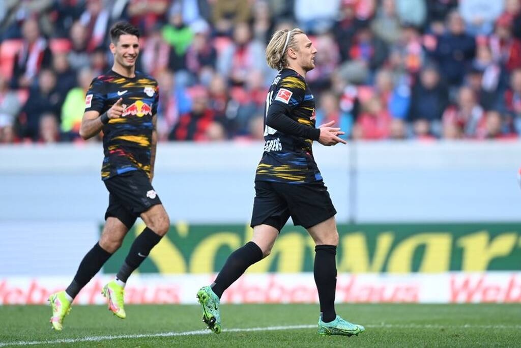 Bundesliga: Κορυφή η Ντόρτμουντ – Ήττα σοκ για την Άιντραχτ πριν τον Ολυμπιακό (photos)