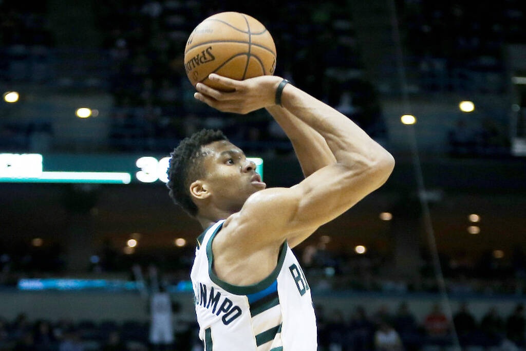 NBA: Η αισθητή βελτίωση του Γιάννη Αντετοκούνμπο (photos+video)