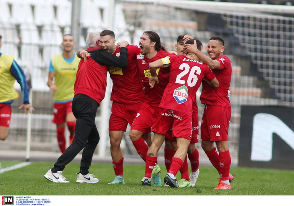ΠΑΟΚ-Βόλος: Πάρτι των φιλοξενούμενων στα αποδυτήρια της Τούμπας μετά το 4-4! (photos)