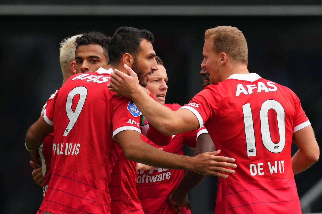 Eredivisie: Πεντάρα στον Δουβίκα έριξαν Παυλίδης και Χατζηδιάκος! (video+photos)
