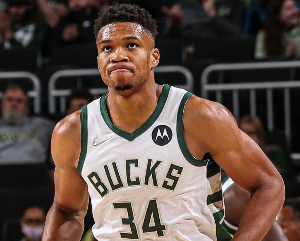 NBA: Η αισθητή βελτίωση του Γιάννη Αντετοκούνμπο (photos+video)