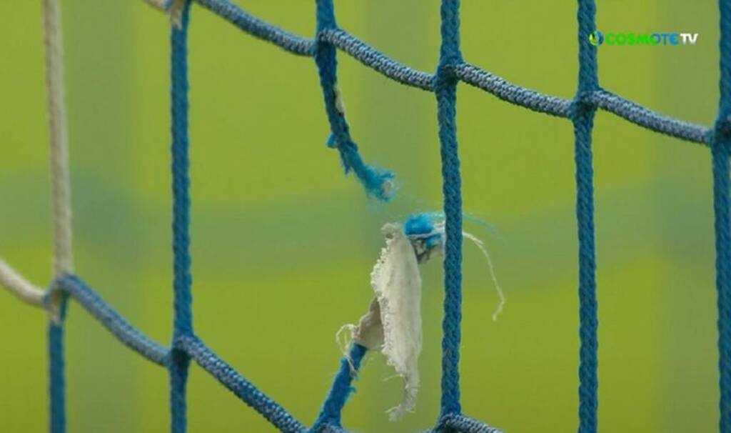 Απίθανο απρόοπτο στο Λαμία-Άρης - Κόπηκαν τα δίχτυα, καθυστέρησε το δεύτερο ημίχρονο