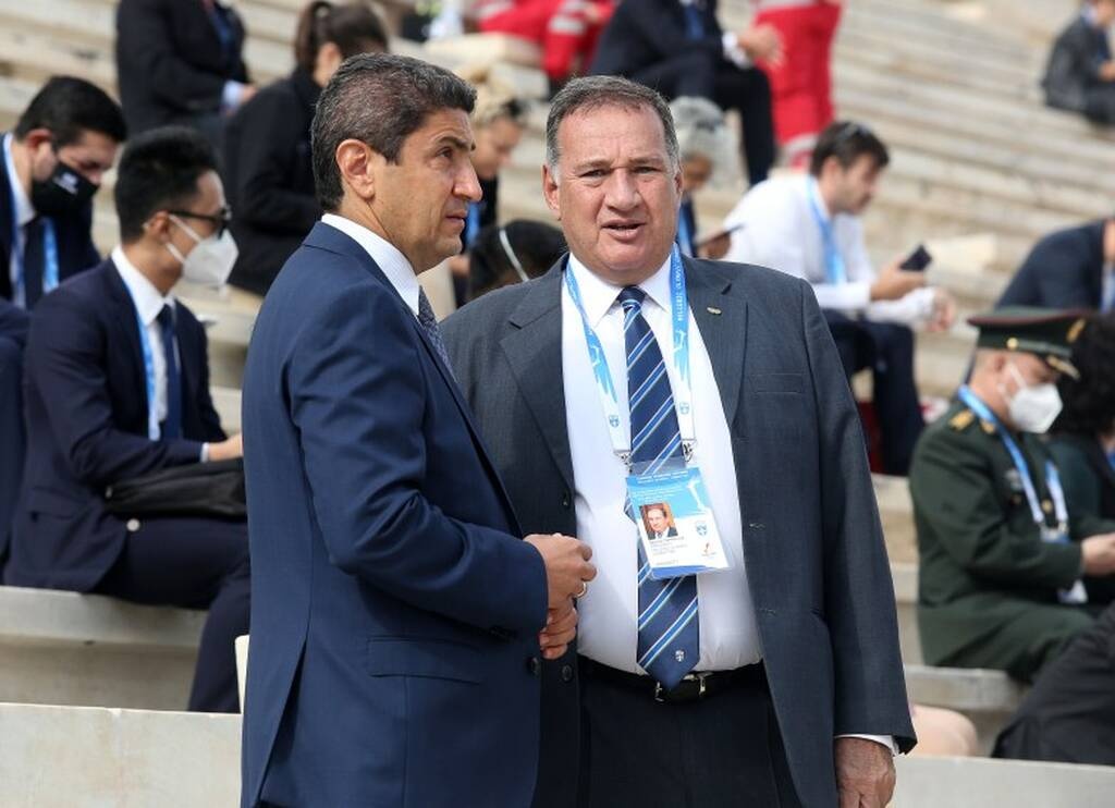 Χειμερινοί Ολυμπιακοί Αγώνες: Η Ολυμπιακή Φλόγα ταξιδεύει για το Πεκίνο (video+photos)