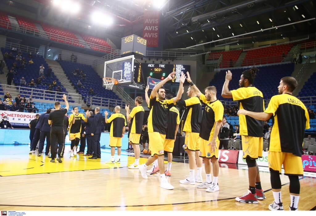 Απίθανα πράγματα στο κλειστό της ΑΕΚ - Κάλυψαν την οροφή με μουσαμάδες