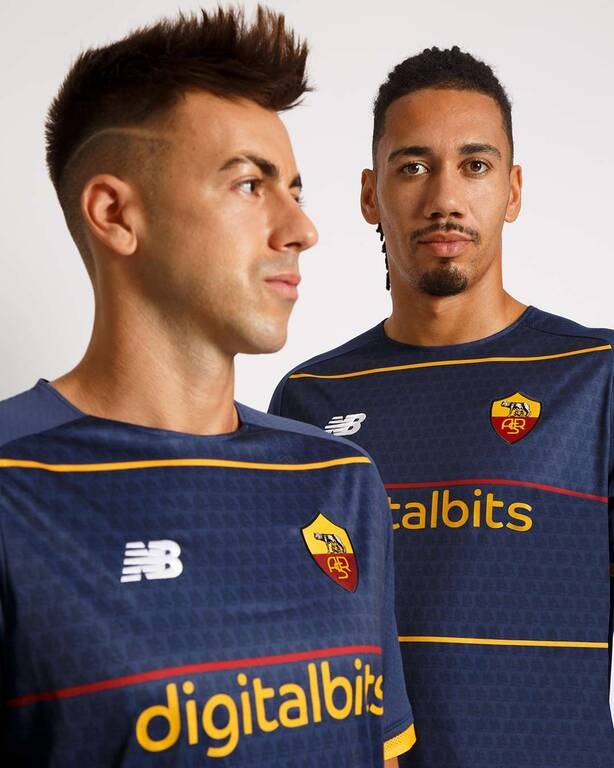 Ρόμα: Αποκάλυψε την τέταρτη φανέλα της σεζόν (Photos)