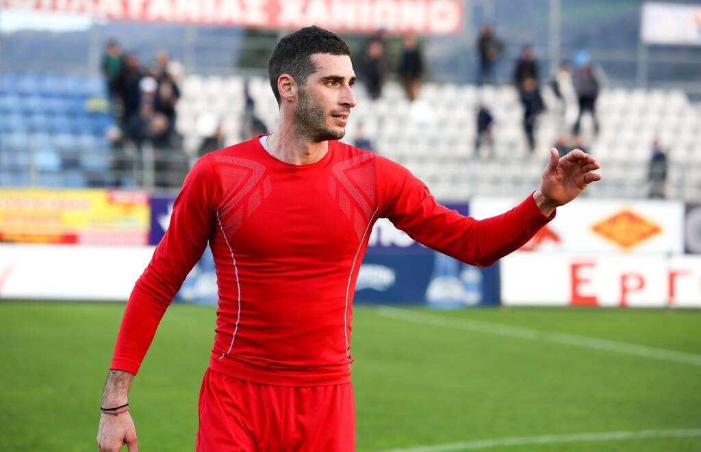 «Κρέμασε» τα παπούτσια του ο Αντώνης Πετρόπουλος (Photos)