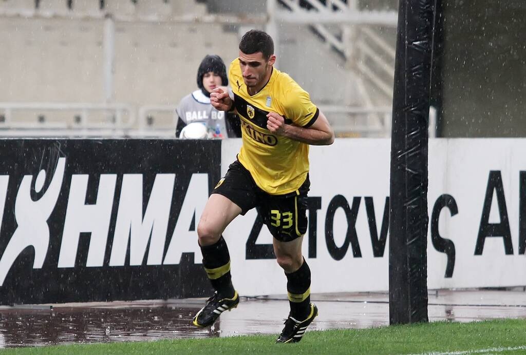 «Κρέμασε» τα παπούτσια του ο Αντώνης Πετρόπουλος (Photos)