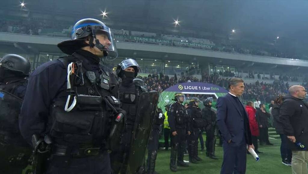 Ligue 1: Αντιδράσεις στο «Ζοφρουά Γκισάρ», δεν άρχισε το ματς! (Video+Photos)