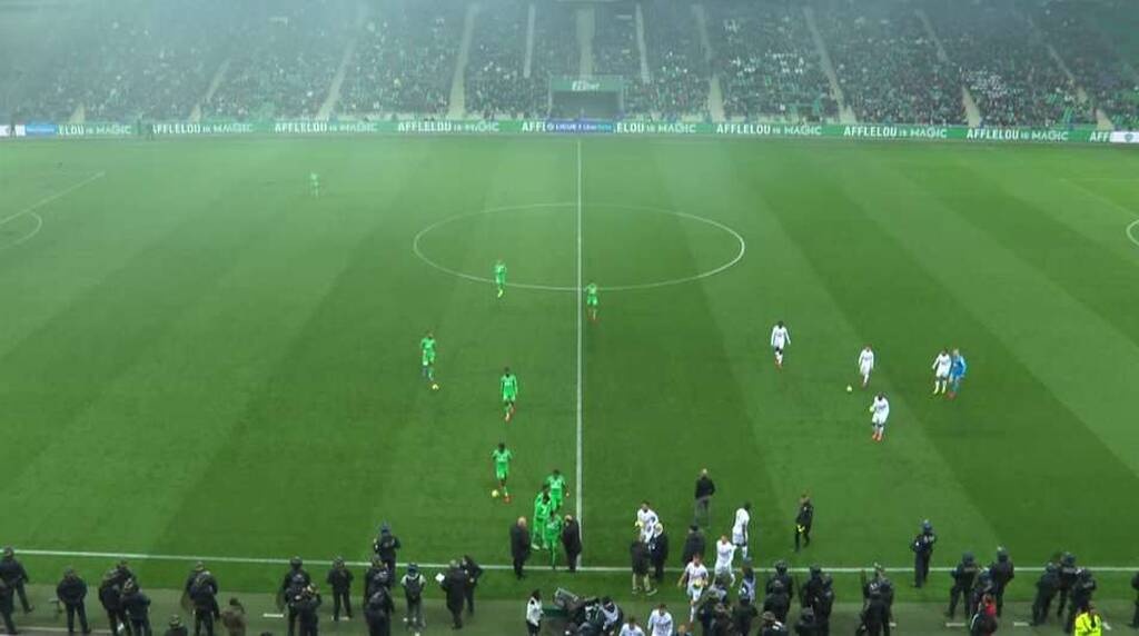 Ligue 1: Αντιδράσεις στο «Ζοφρουά Γκισάρ», δεν άρχισε το ματς! (Video+Photos)