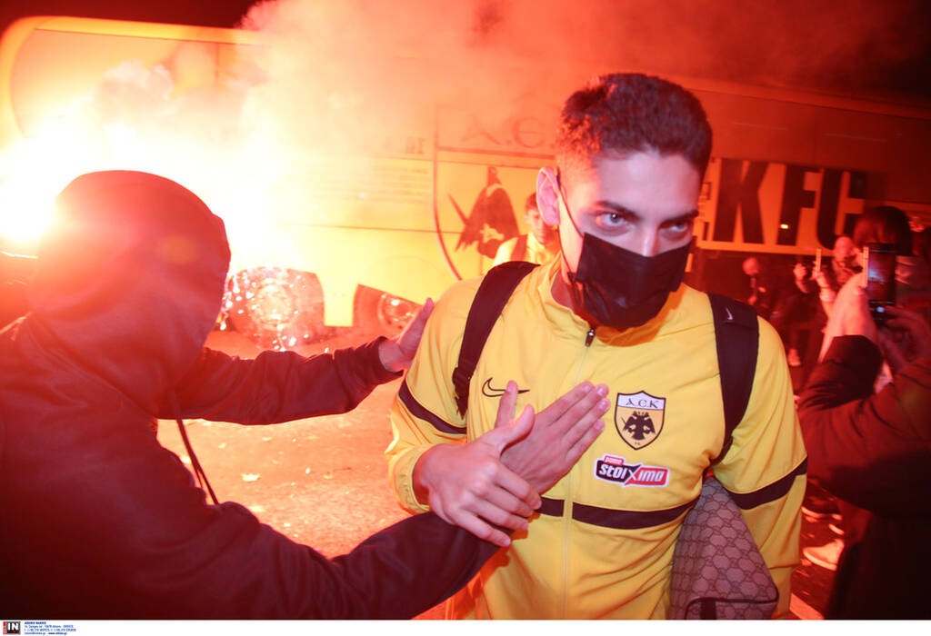 ΑΕΚ: Θερμή υποδοχή της αποστολής στην Πορταριά (videos)