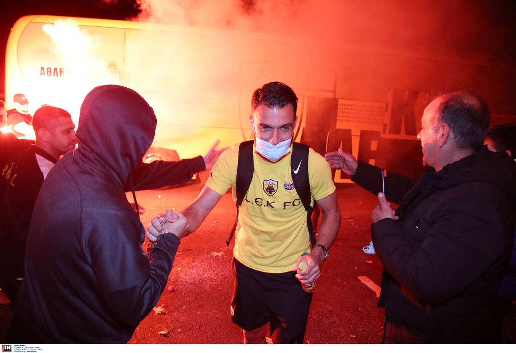 ΑΕΚ: Θερμή υποδοχή της αποστολής στην Πορταριά (videos)