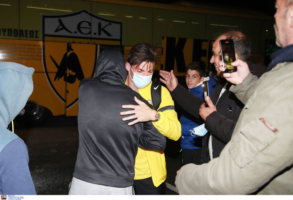 ΑΕΚ: Θερμή υποδοχή της αποστολής στην Πορταριά (videos)